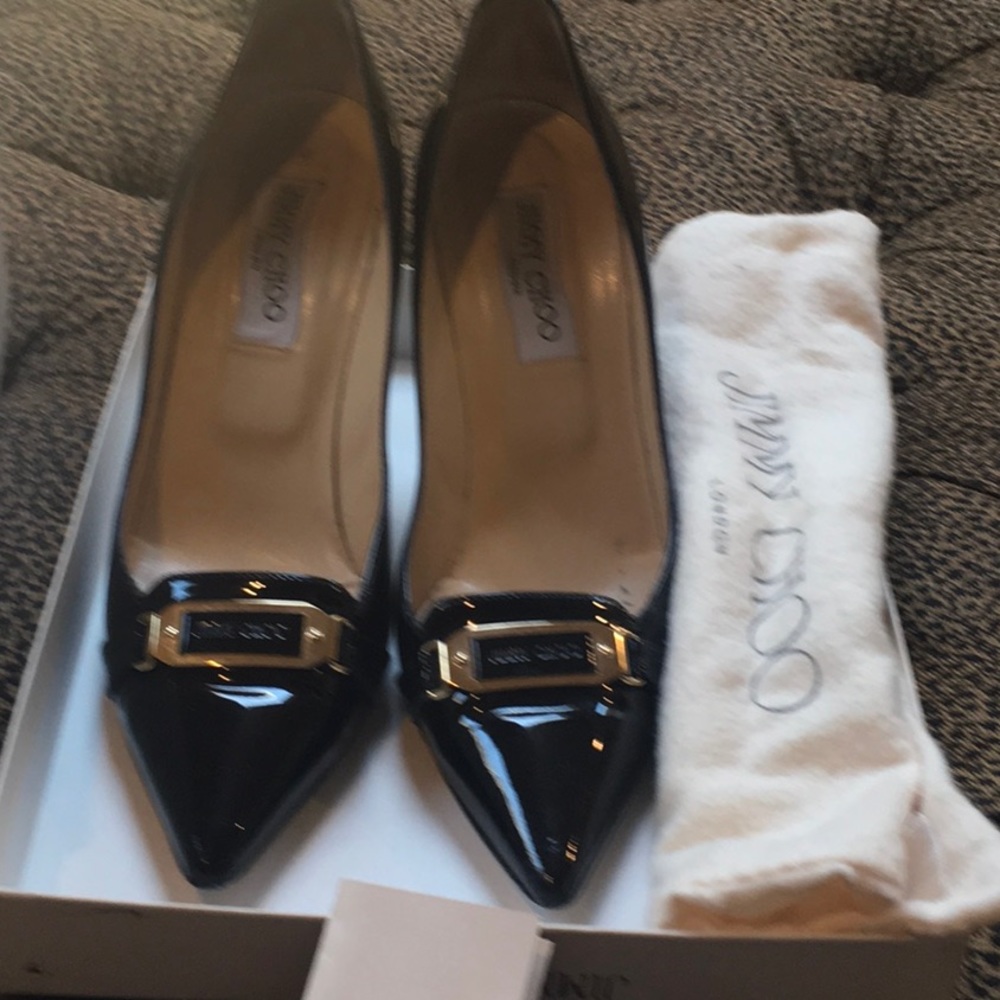 Gorgeous patent leather pumps. Power statement!